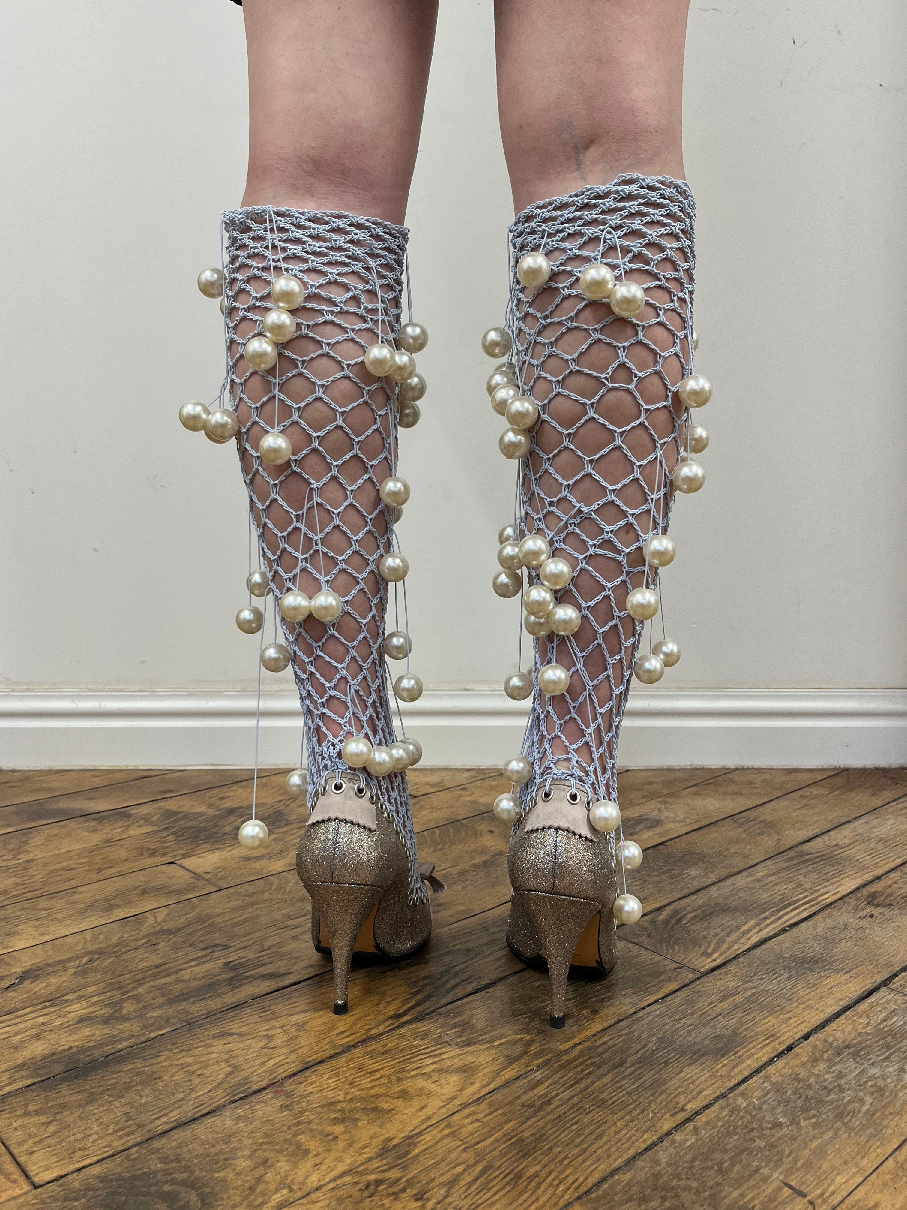 silver stilettos with with pearl hardware