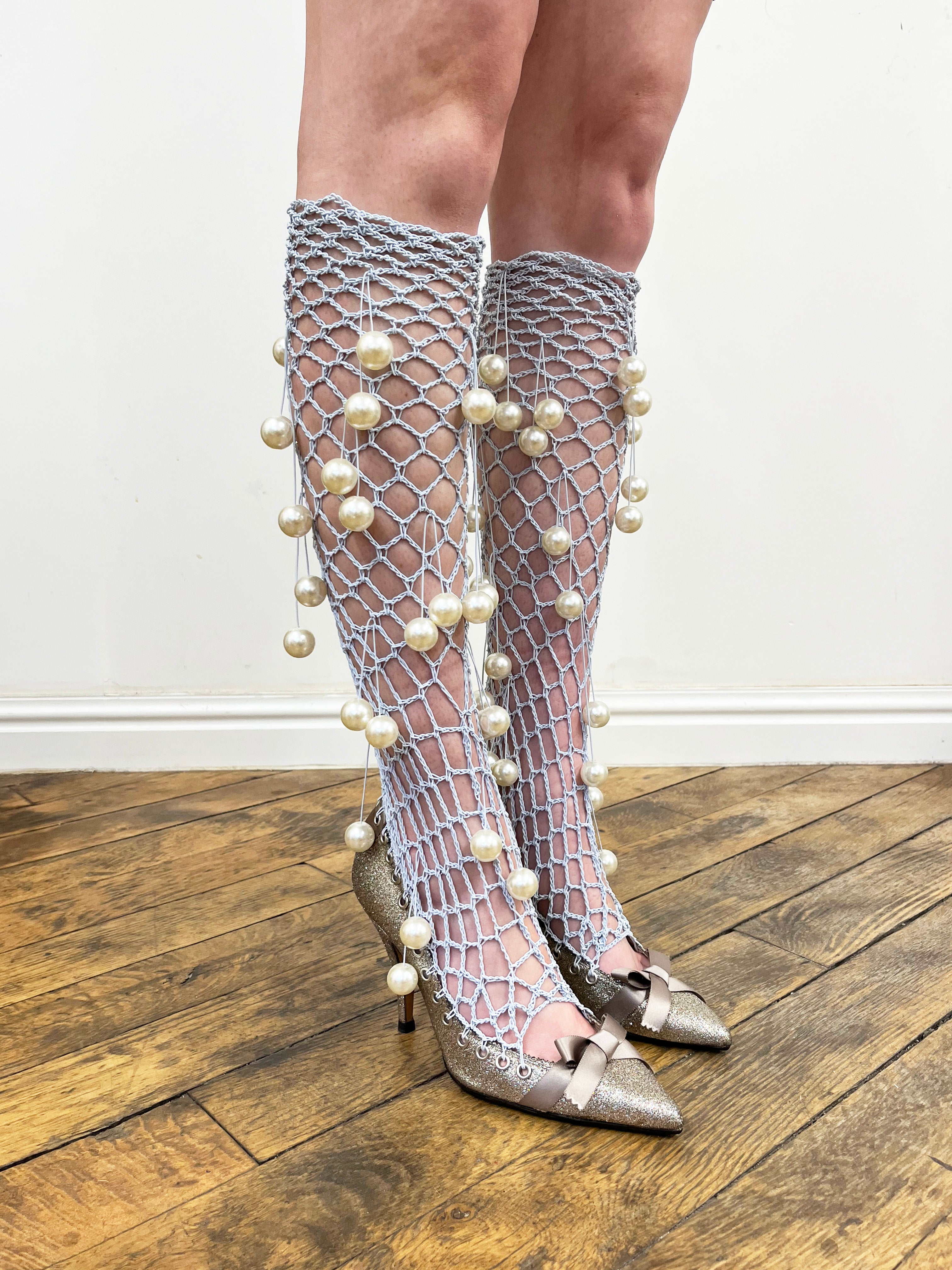 silver stilettos with with pearl hardware